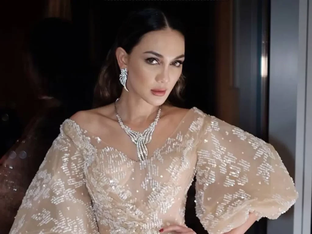 Luna Maya dan Keberaniannya Menantang Peran Berbeda di Dunia Film Indonesia